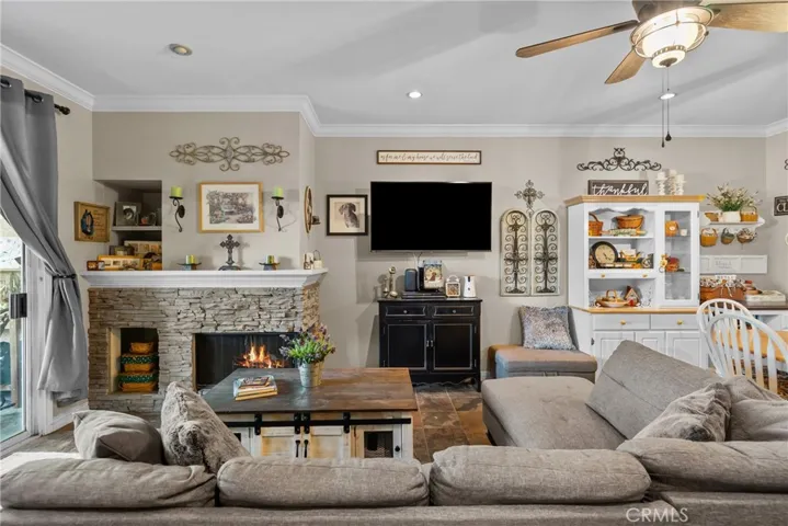 Living room 2