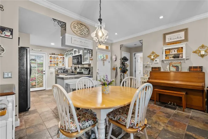 Dining room 2