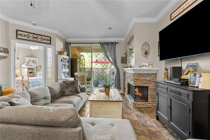 Living room 1
