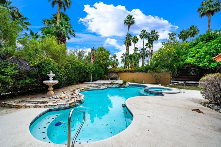 3174 E Cajon Circle,