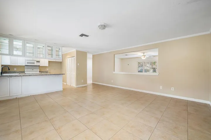 3174 E Cajon Circle,