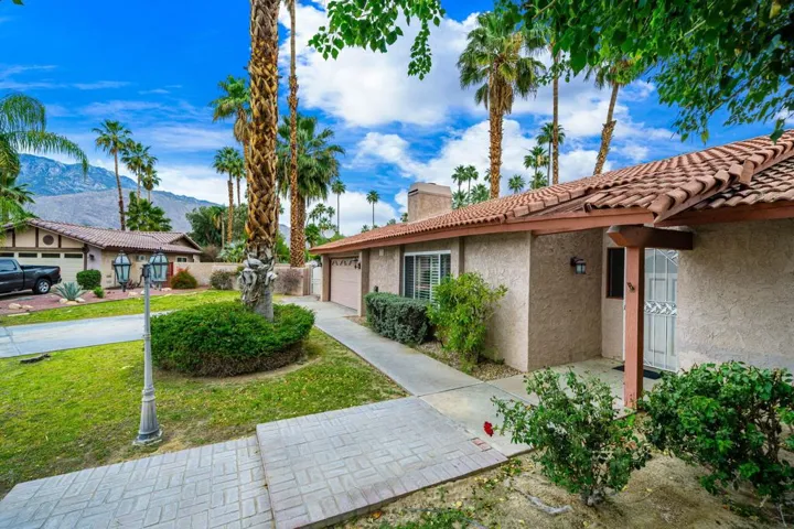 3174 E Cajon Circle,