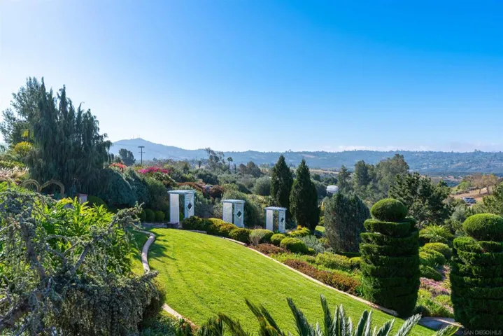 4241 Via El Dorado, Fallbrook, California 92028