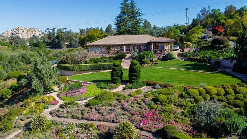 4241 Via El Dorado, Fallbrook, California 92028