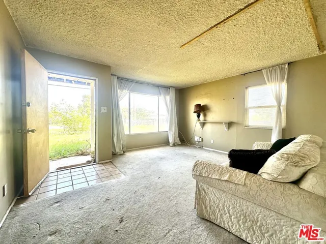 15561 Ash Street, Hesperia, California 92345