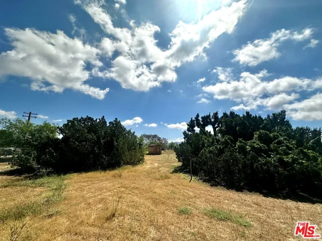 15561 Ash Street, Hesperia, California 92345