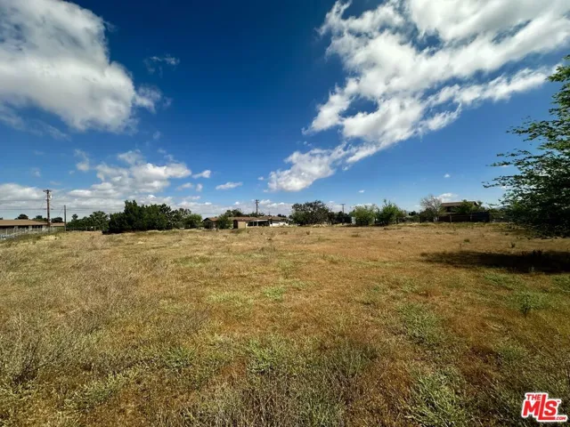 15561 Ash Street, Hesperia, California 92345