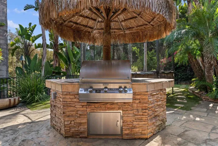417 El Sueno, Solana Beach, California 92075