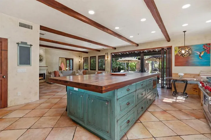 417 El Sueno, Solana Beach, California 92075