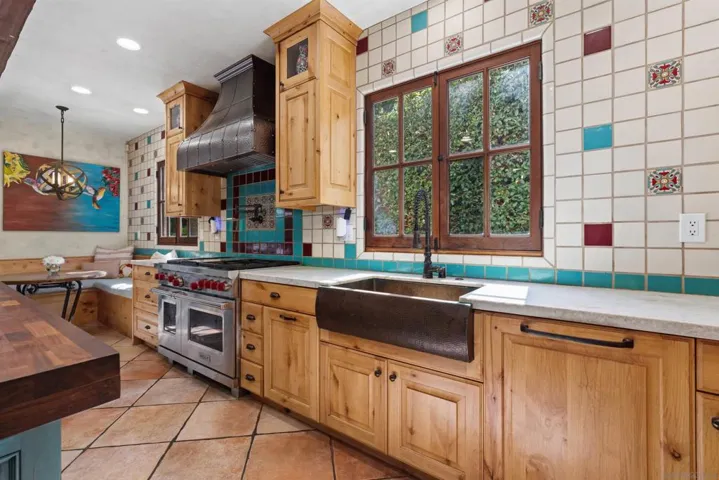 417 El Sueno, Solana Beach, California 92075