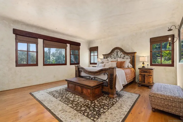 417 El Sueno, Solana Beach, California 92075