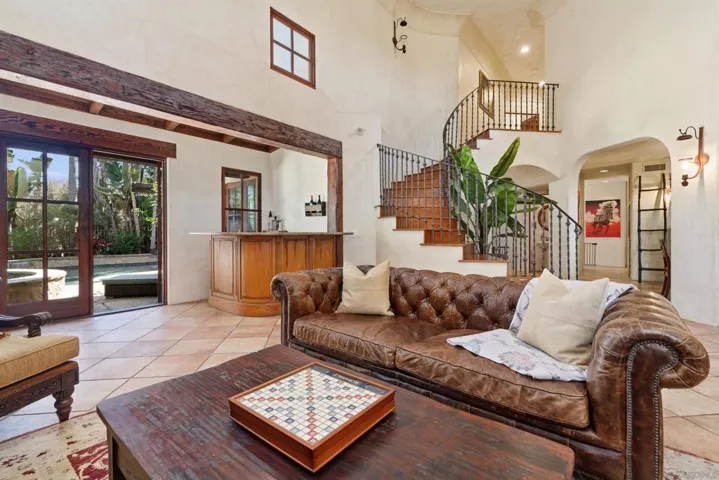 417 El Sueno, Solana Beach, California 92075
