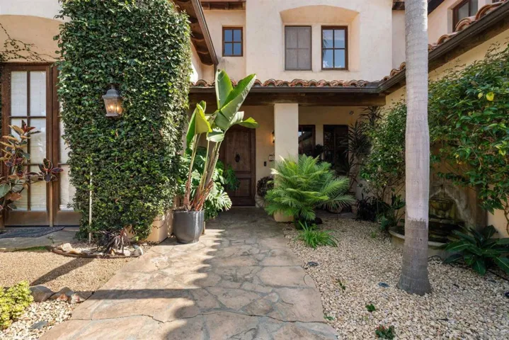 417 El Sueno, Solana Beach, California 92075