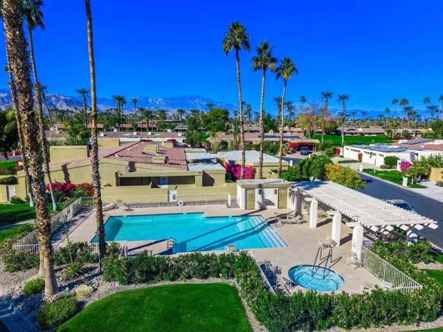 11-web-or-mls-RZ_Valley_OPMG_0125_011