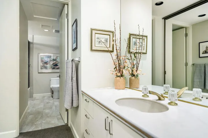 51-web-or-mls-RZ_Valley_OPMG_0125_051