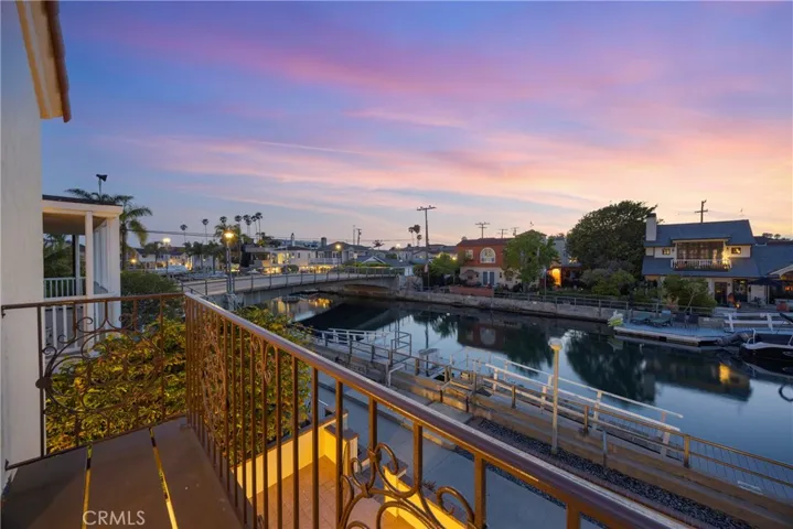 Stunning canal views and sunsets