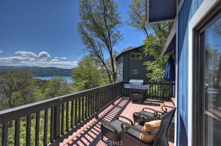 treetop lakeview deck