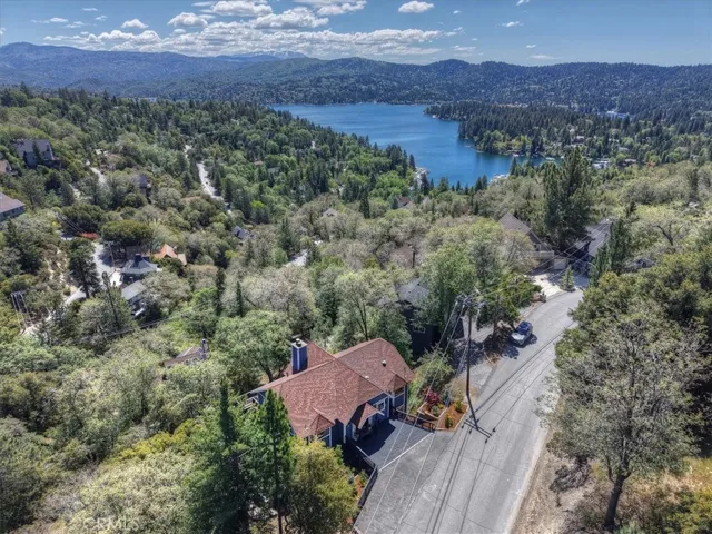 1137 Nadelhorn, Lake Arrowhead, California 92352