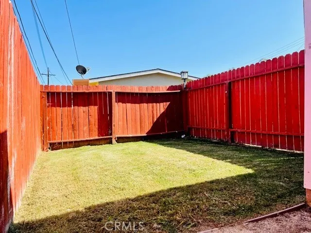 2536 Orange Avenue E, Costa Mesa, California 92627