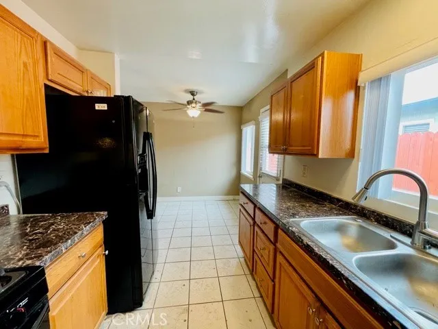 2536 Orange Avenue E, Costa Mesa, California 92627