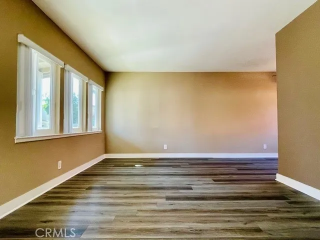 2536 Orange Avenue E, Costa Mesa, California 92627