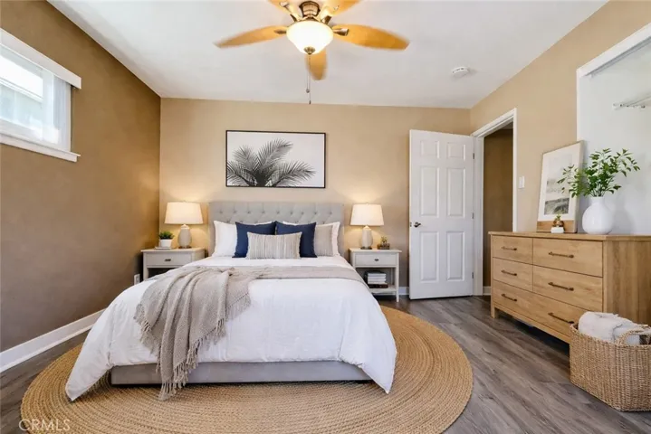 2536 Orange Avenue E, Costa Mesa, California 92627