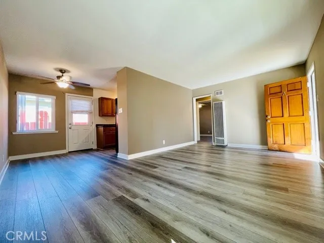 2536 Orange Avenue E, Costa Mesa, California 92627
