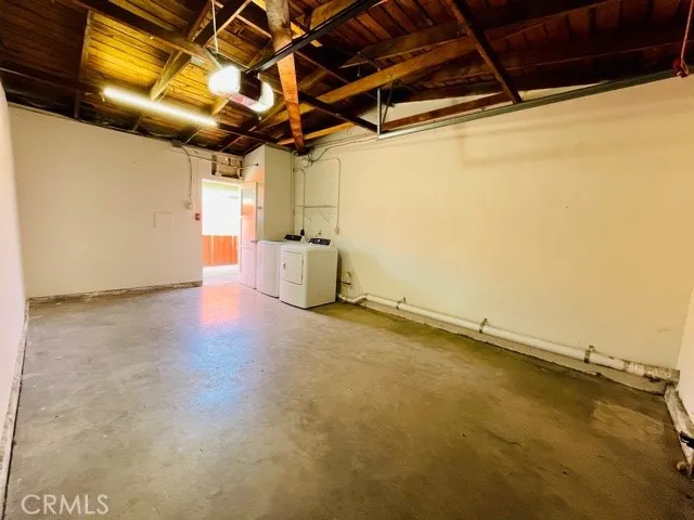 2536 Orange Avenue E, Costa Mesa, California 92627