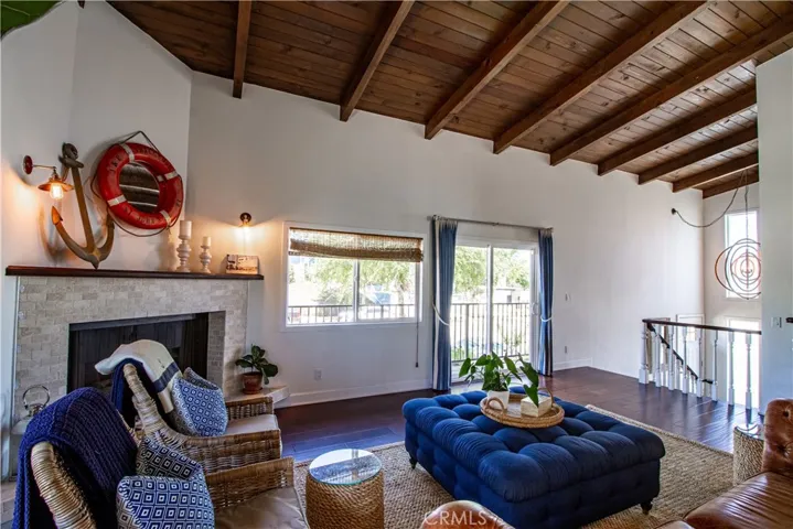 2nd family room