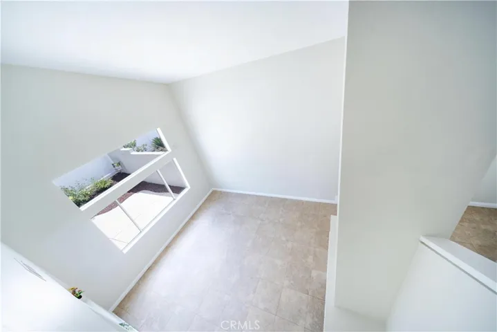 877 Willowcreek, Corona, California 92878