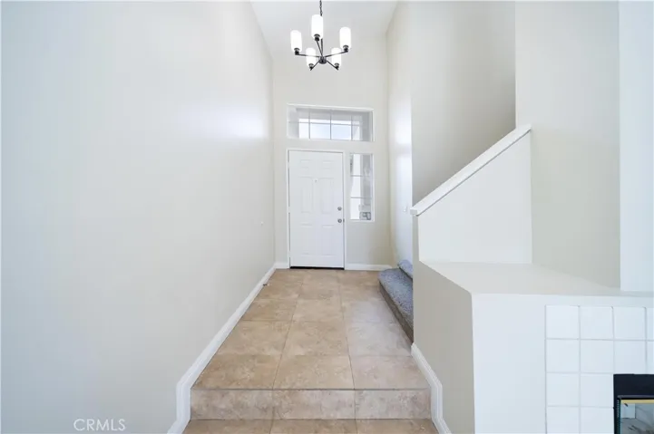 877 Willowcreek, Corona, California 92878