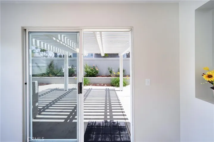 877 Willowcreek, Corona, California 92878