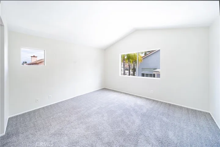 877 Willowcreek, Corona, California 92878