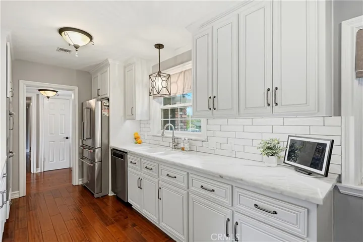 252 S Hacienda, Glendora, California 91741