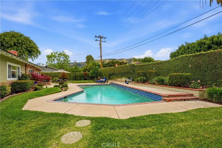 252 S Hacienda, Glendora, California 91741