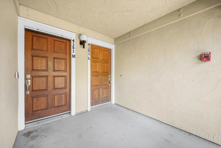 4151 El Camino Way M, Palo Alto, California 94306