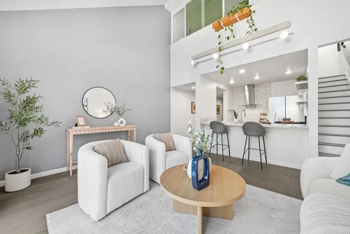 4151 El Camino Way M, Palo Alto, California 94306