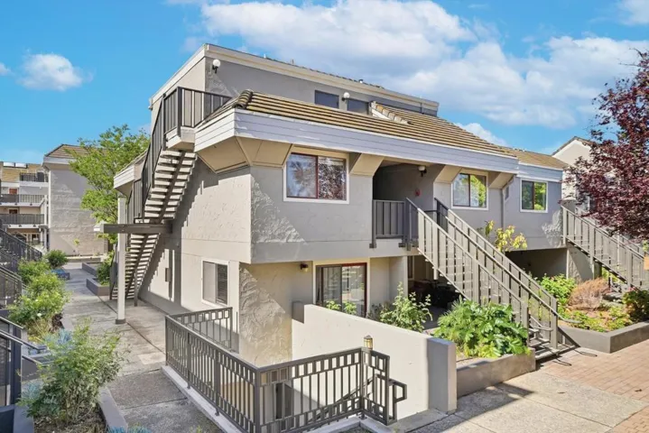 4151 El Camino Way M, Palo Alto, California 94306