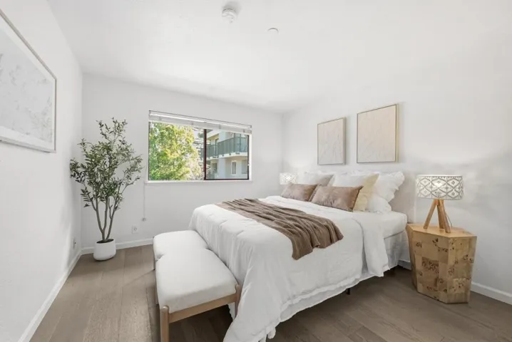 4151 El Camino Way M, Palo Alto, California 94306