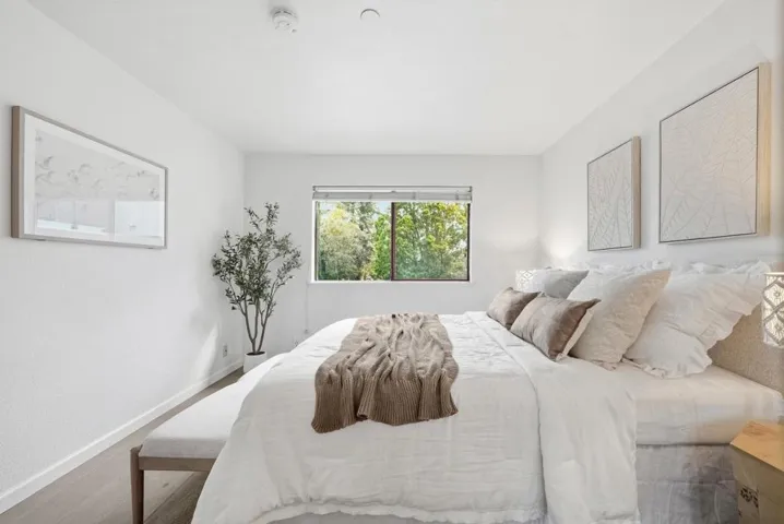 4151 El Camino Way M, Palo Alto, California 94306