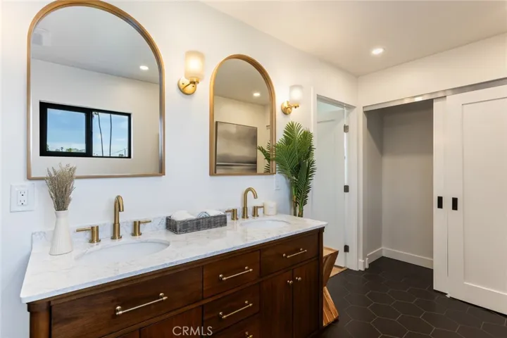 primary suite