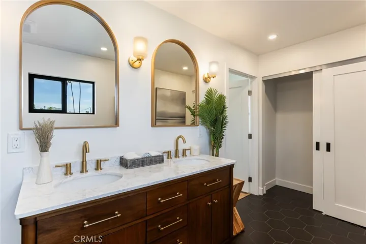 primary suite
