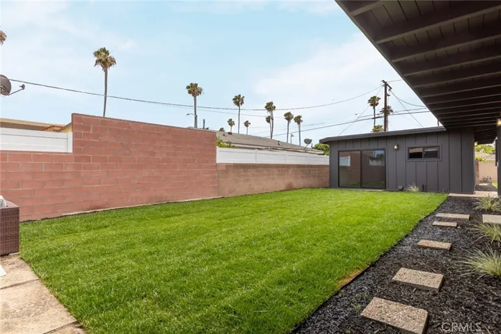 yard 1