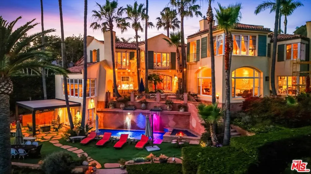 7107 Birdview Ave