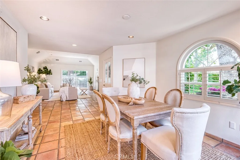 Separate dining room