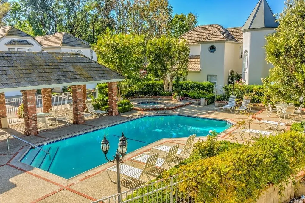 Community pool