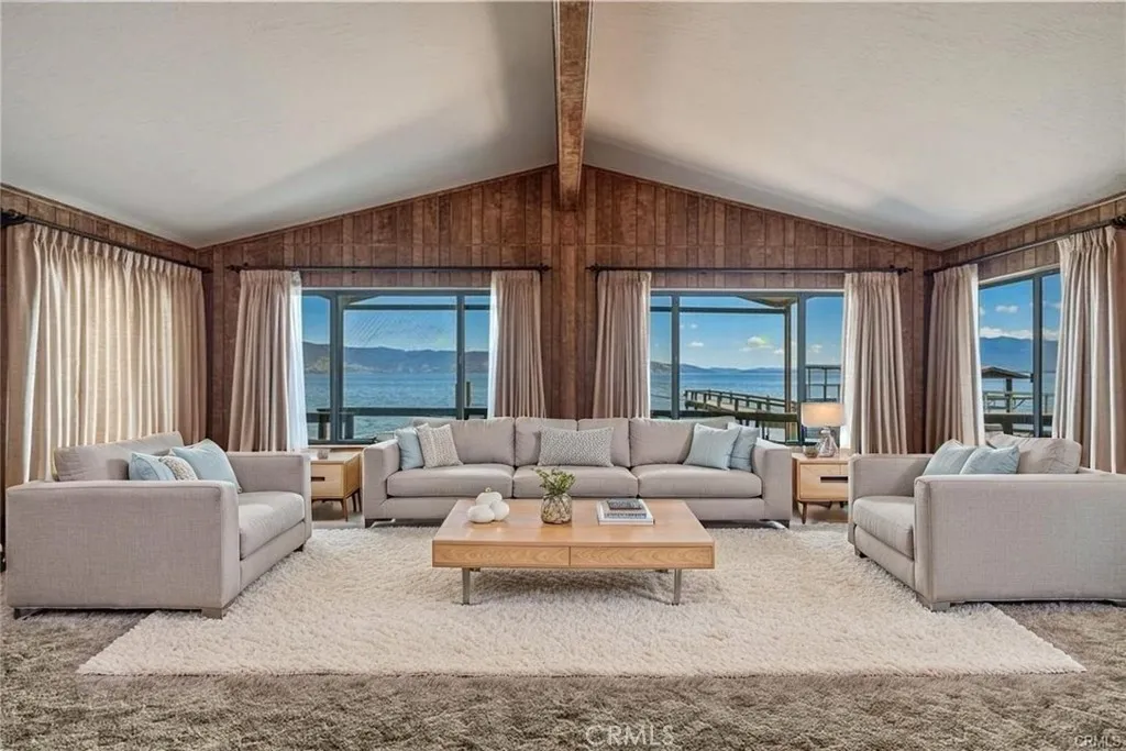 Living Room - Virtual Stage
