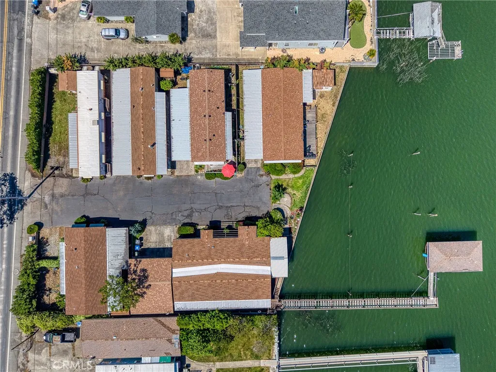 5 Units +rental space