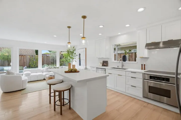 918 Mangrove Avenue, Sunnyvale, California 94086