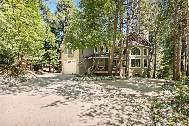 28670 Shenandoah Drive, Lake Arrowhead, California 92352
